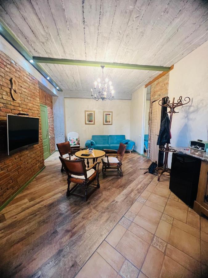 T2&T3 Apartments Levanto 트빌리시 외부 사진